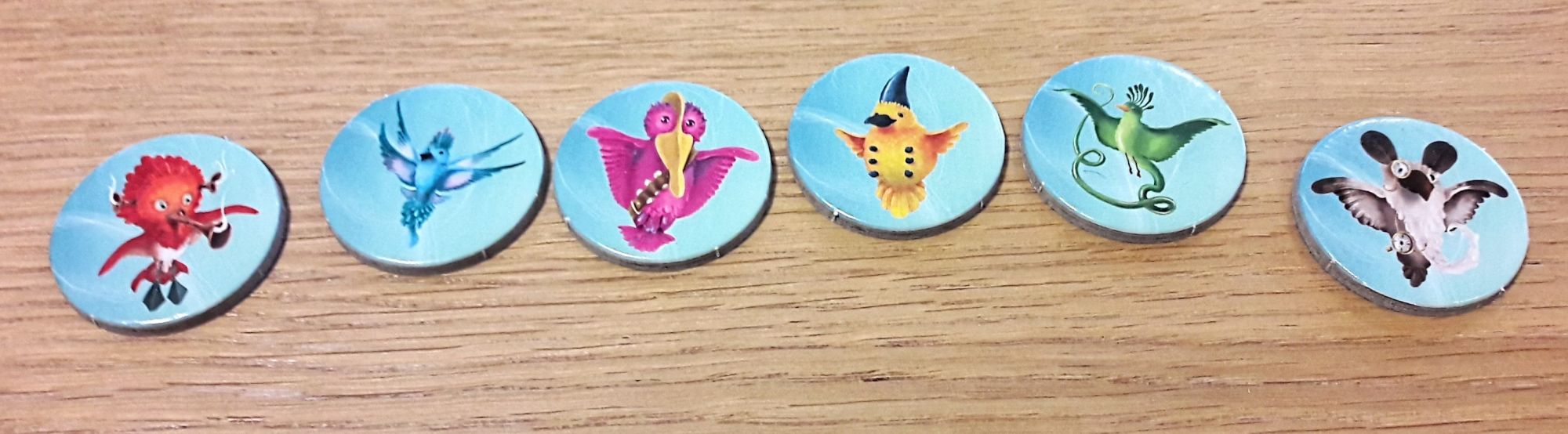 Ces jetons oiseaux sont dans un carton double-épaisseur.