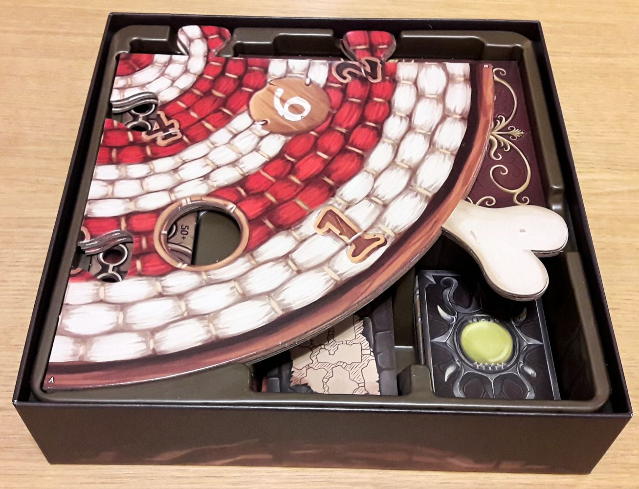 Un thermoformage efficace où tout trouve bien sa place et reste bien calé.