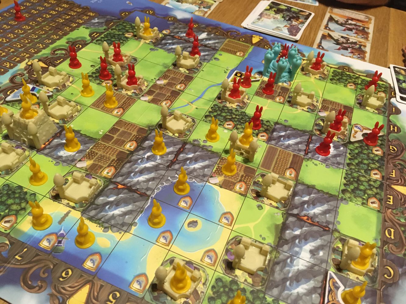 Le plateau du jeu de base en cour de partie