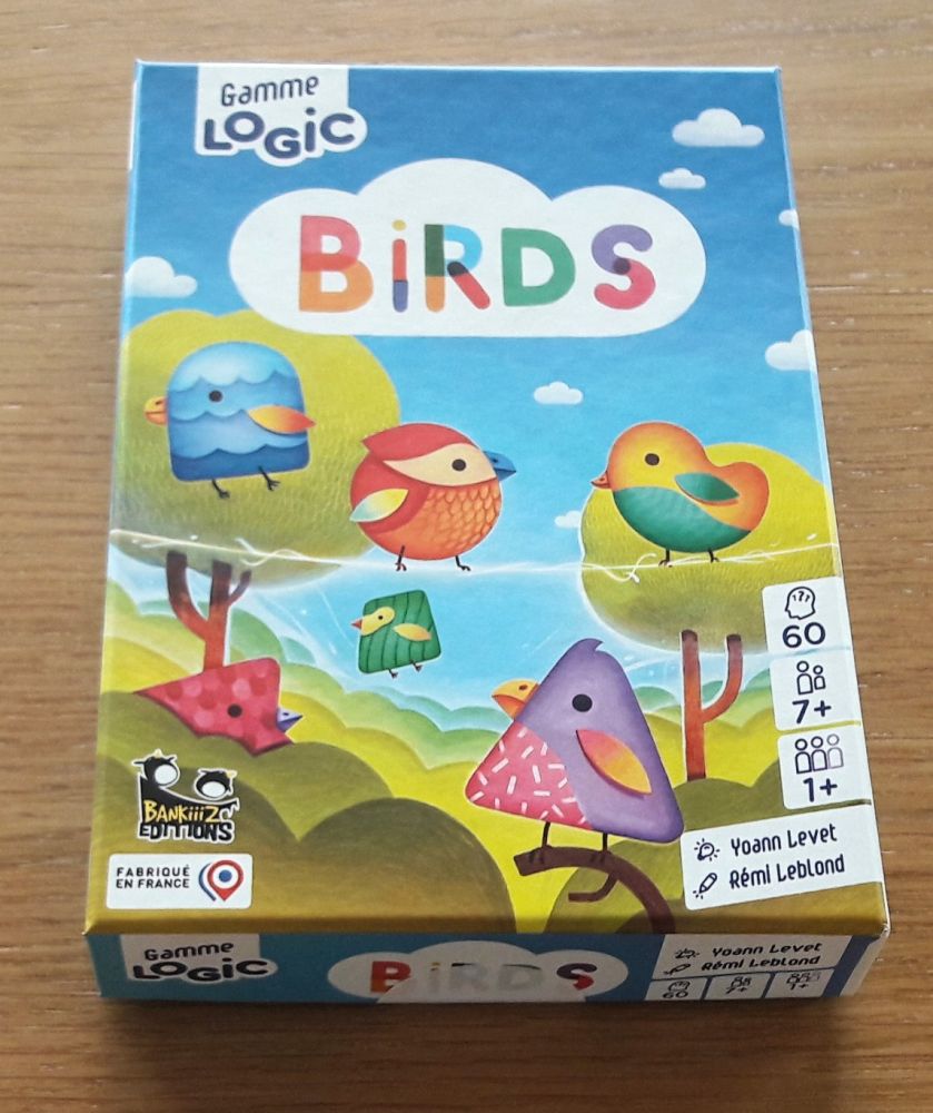 Le graphisme clairement enfantin contraste un peu avec l'âge sur la boite et le principe du jeu.