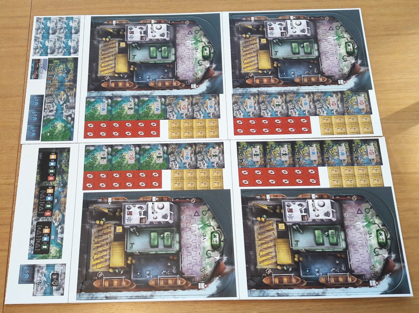 Le carton est super épais : presque trop ! Ici les plateau/bateaux individuels, des tuiles rivières, îles et des jetons en nombre