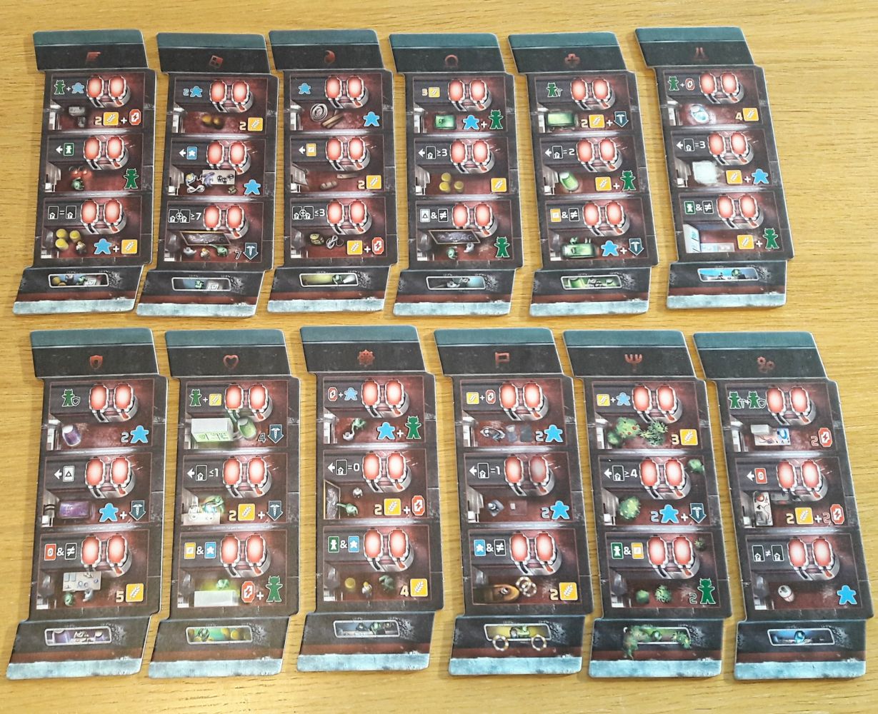 12 plateaux plein d'assymétrie (on option) pour plus de rejouabilité  : on adore !