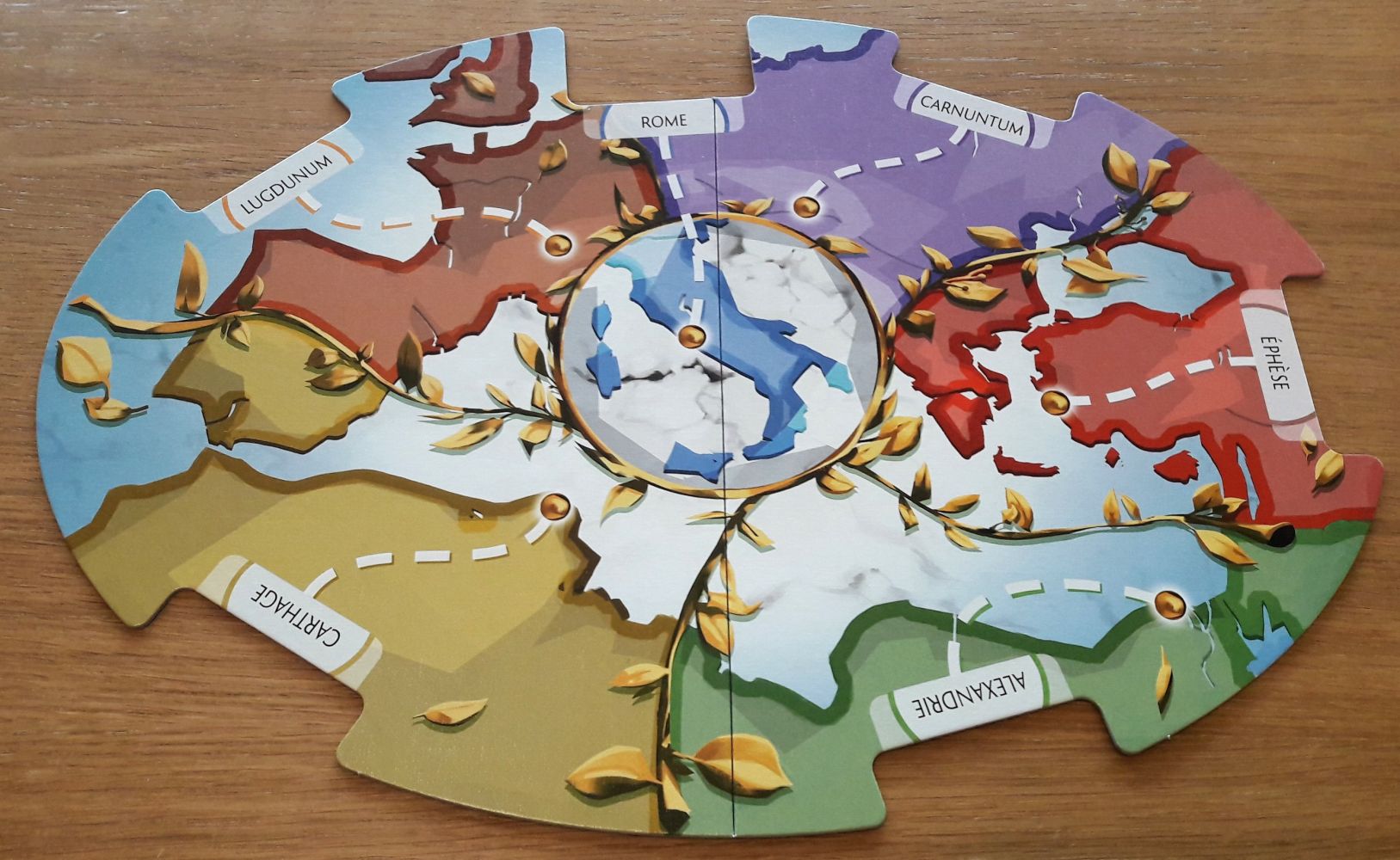 Format original mais bien pensé et plutôt pratique.