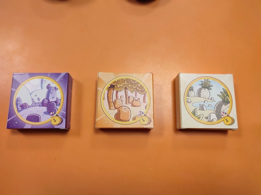 8 nouvelles tuiles de Gummiz exotiques dans chaque boite à utiliser en mode aventure une fois les conditions  requises remplies.