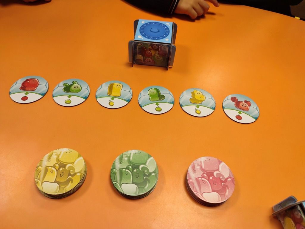 6 tuiles Gummiz de départ par couleur.