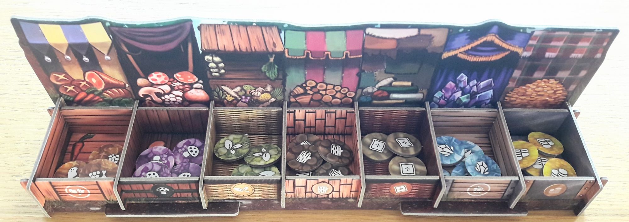 Celui-ci se replie pour fermer comme une boîte : malin !