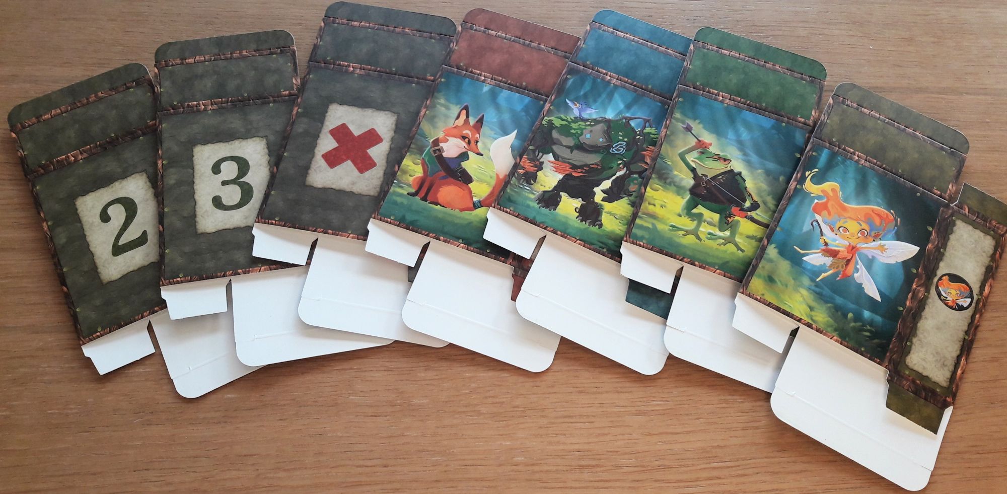 Quelques pliages à réaliser pour obtenir de belles boîtes.