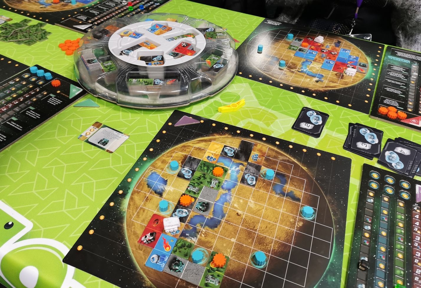 Ma première planète un peu après le début de la partie