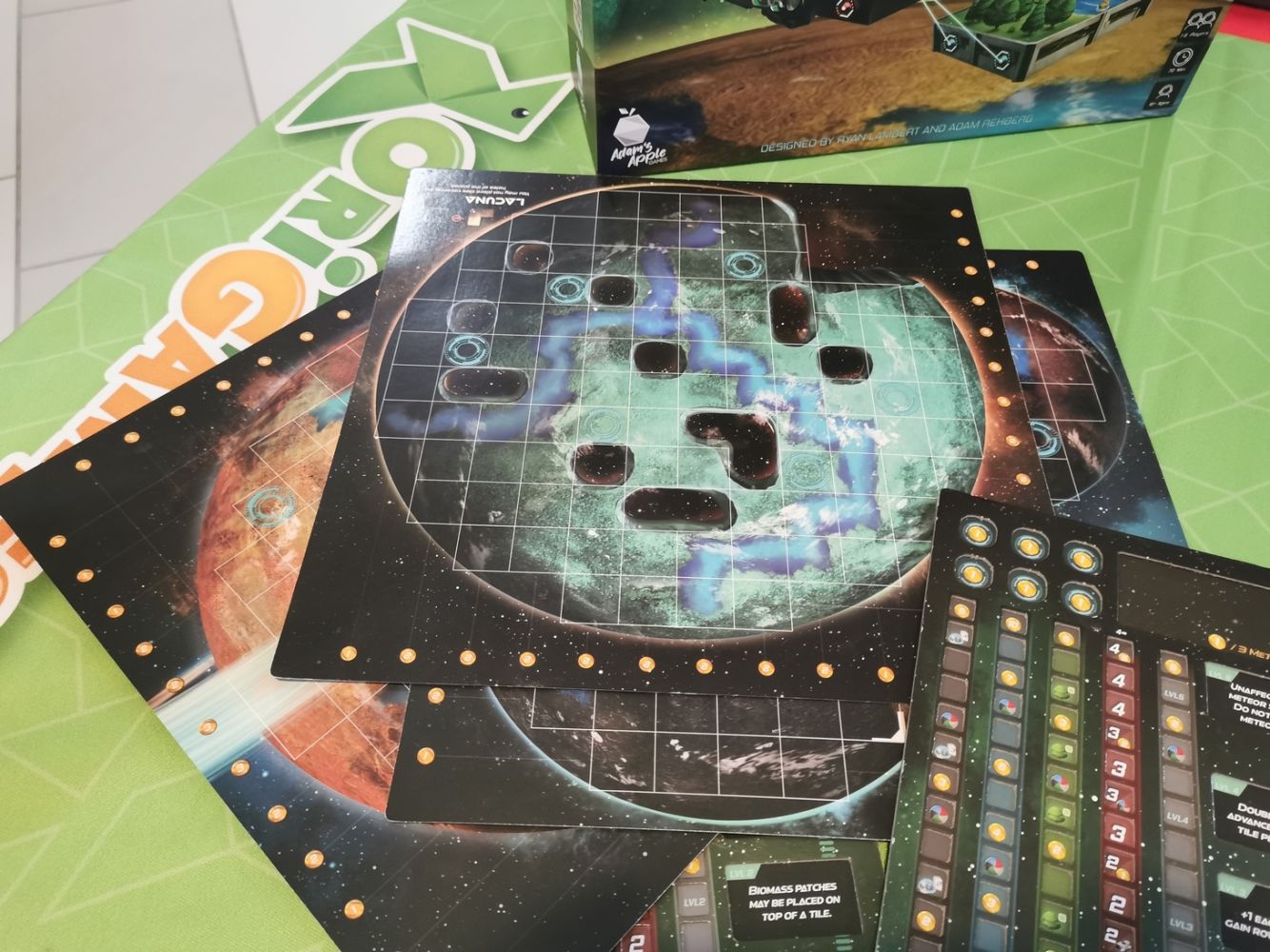 Il existe des planètes alternatives plus compliquées. À noter que les plateaux d’infrastructures sont réversibles pour proposer d’autres technologies..