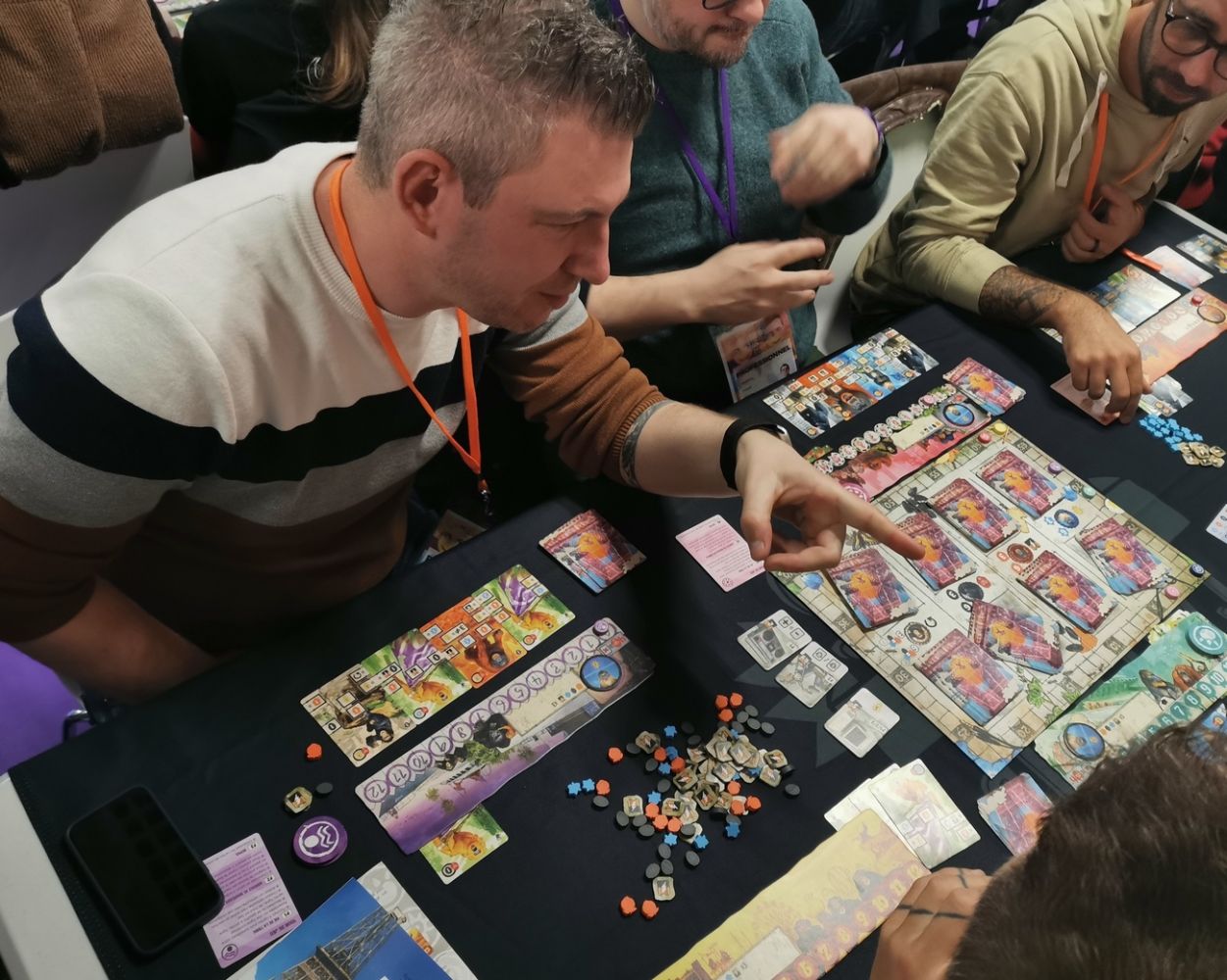 Le jeudi, les explications étaient servies par l’auteur : Florian Sirieix