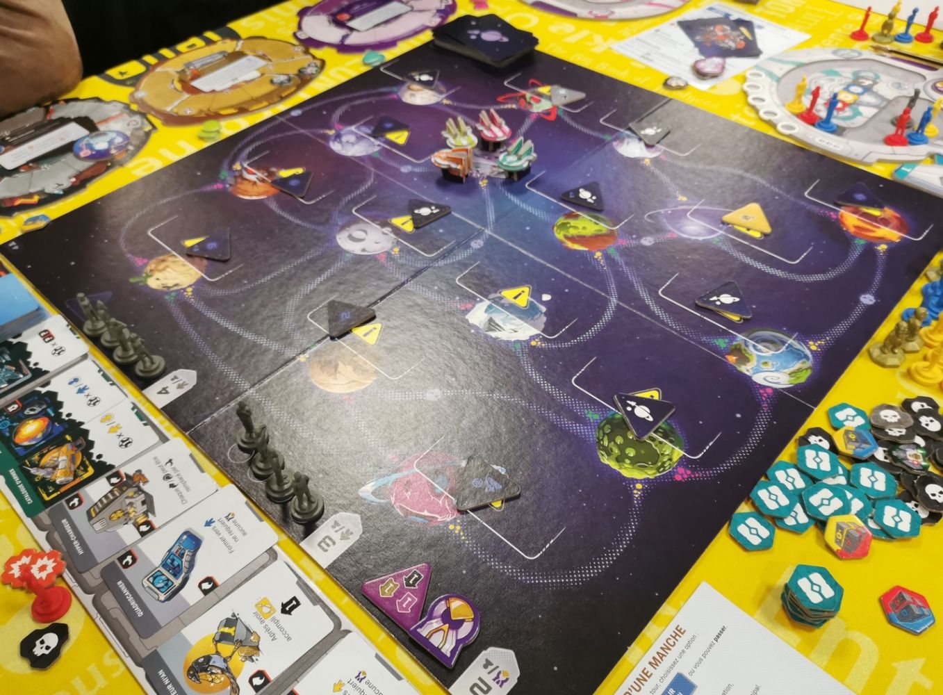 La galaxie au départ de la partie … tous les vaisseaux sont au même point. Avant l'éclosion des missions et l’avalanche de pirates.