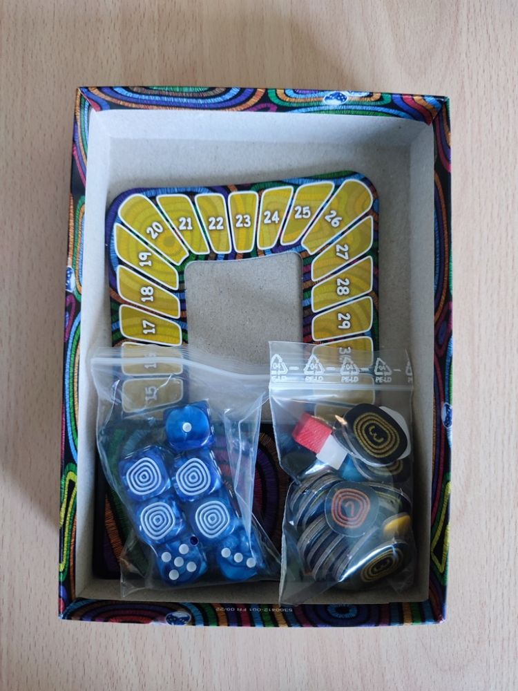 Le rangement du jeu dans la boite... oui il y a beaucoup de vide.