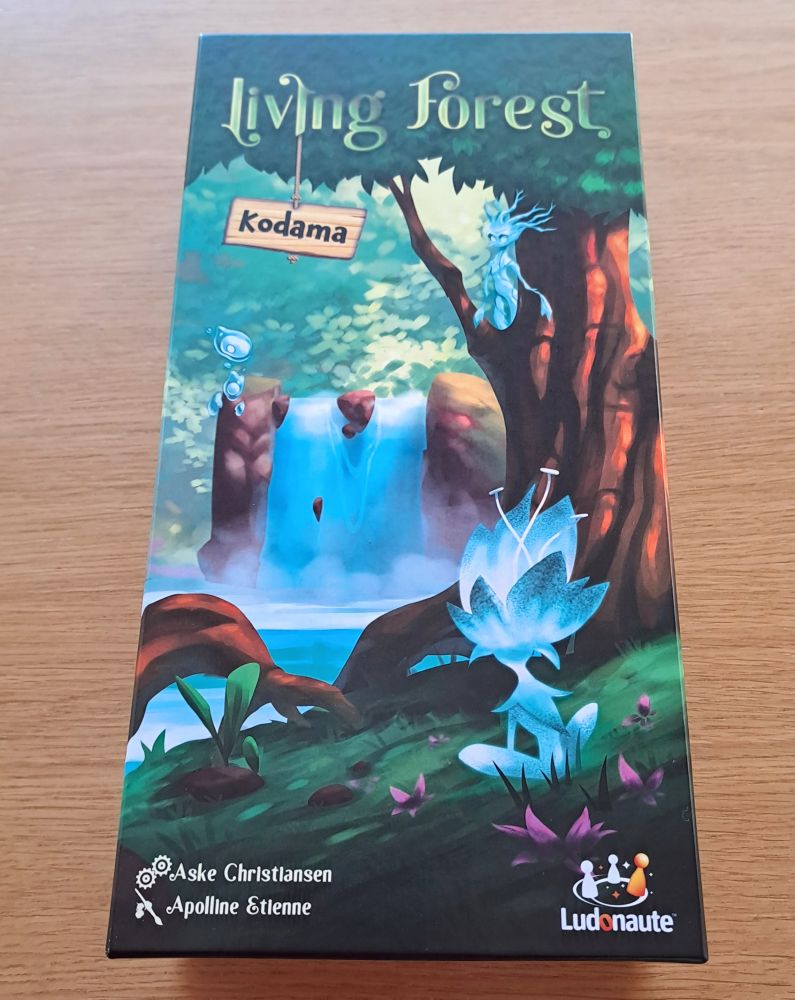 La boîte propose une nouvelle illustration toujours d’Apolline Étienne.