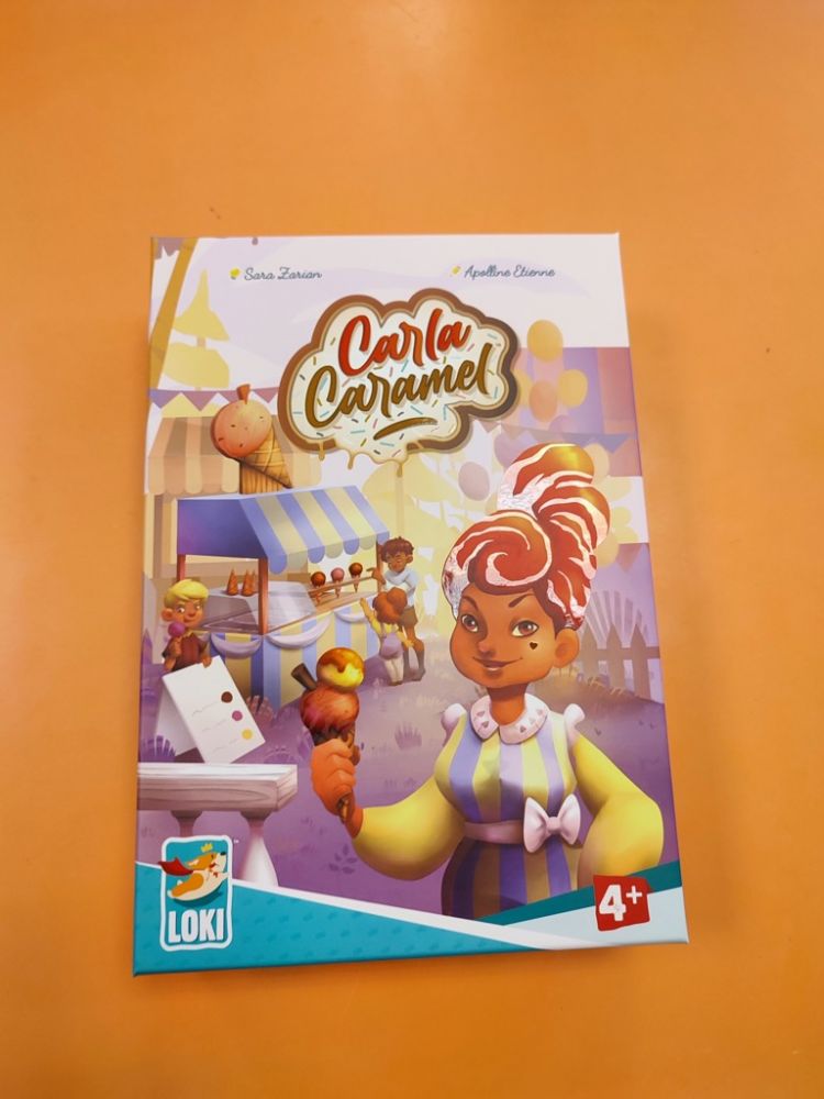 Boite rectangulaire (16x23 cm) avec une jolie illustration d'Apolline Etienne.