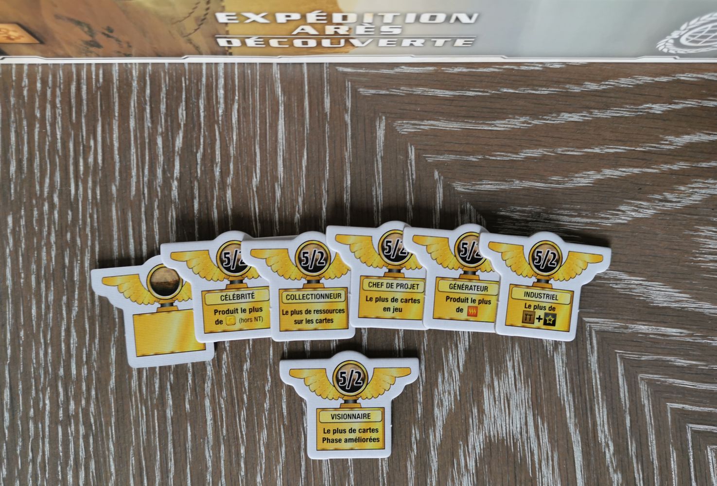 7 jetons récompense.