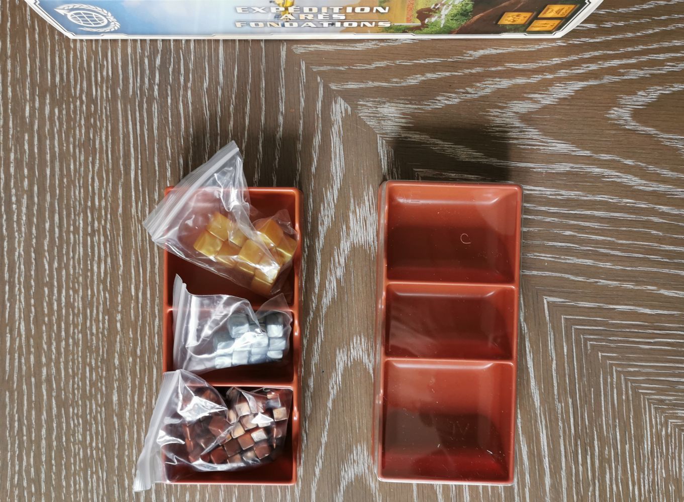 2 coupelles et des cubes crédit supplémentaires