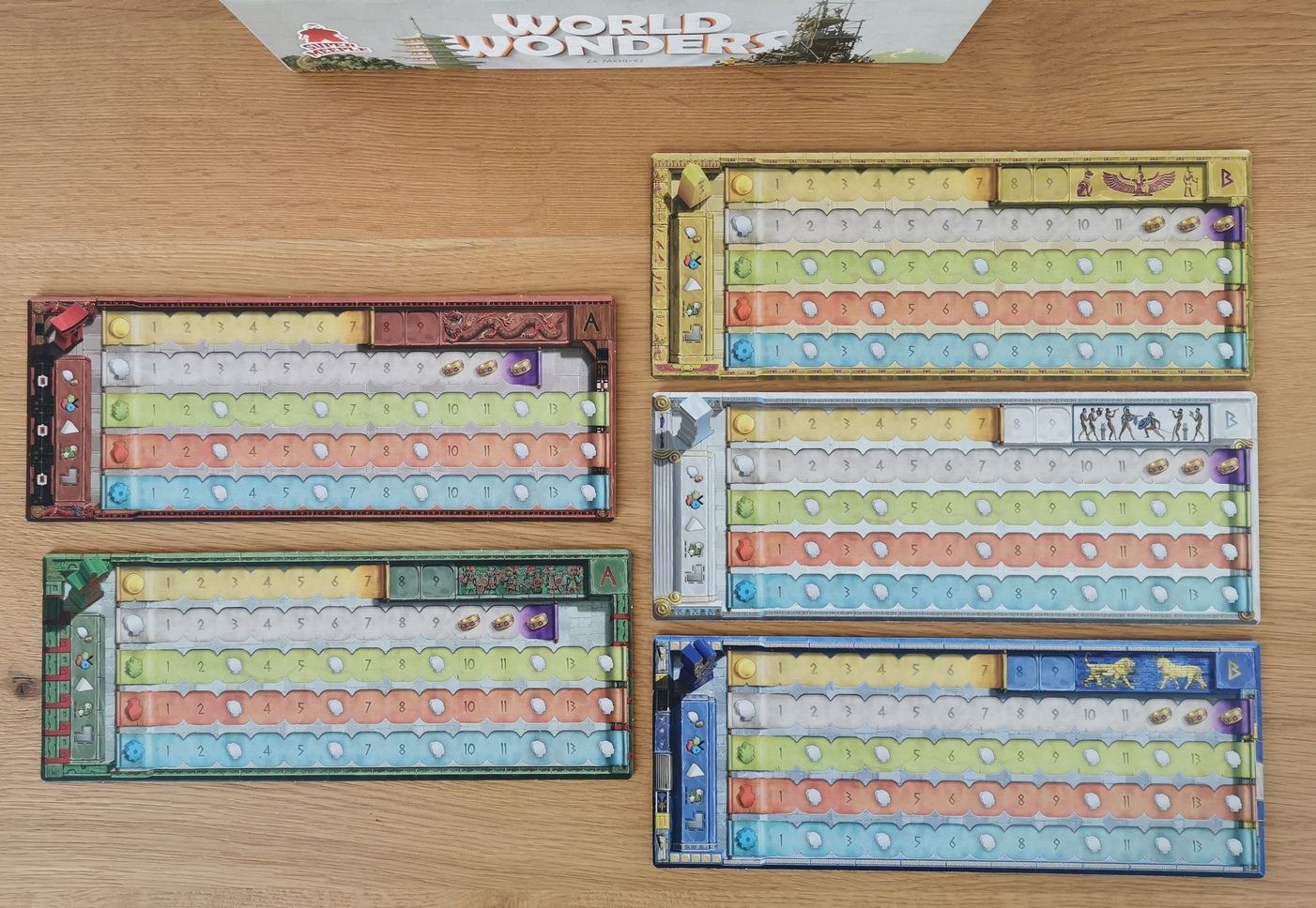 Les 5 plateaux ressources, 2 faces A et 3 faces B