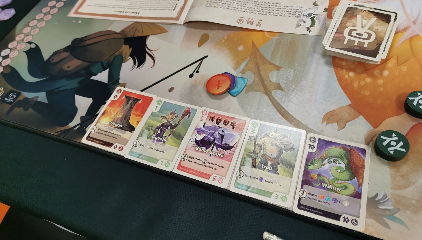 Collection de cartes en milieu de partie