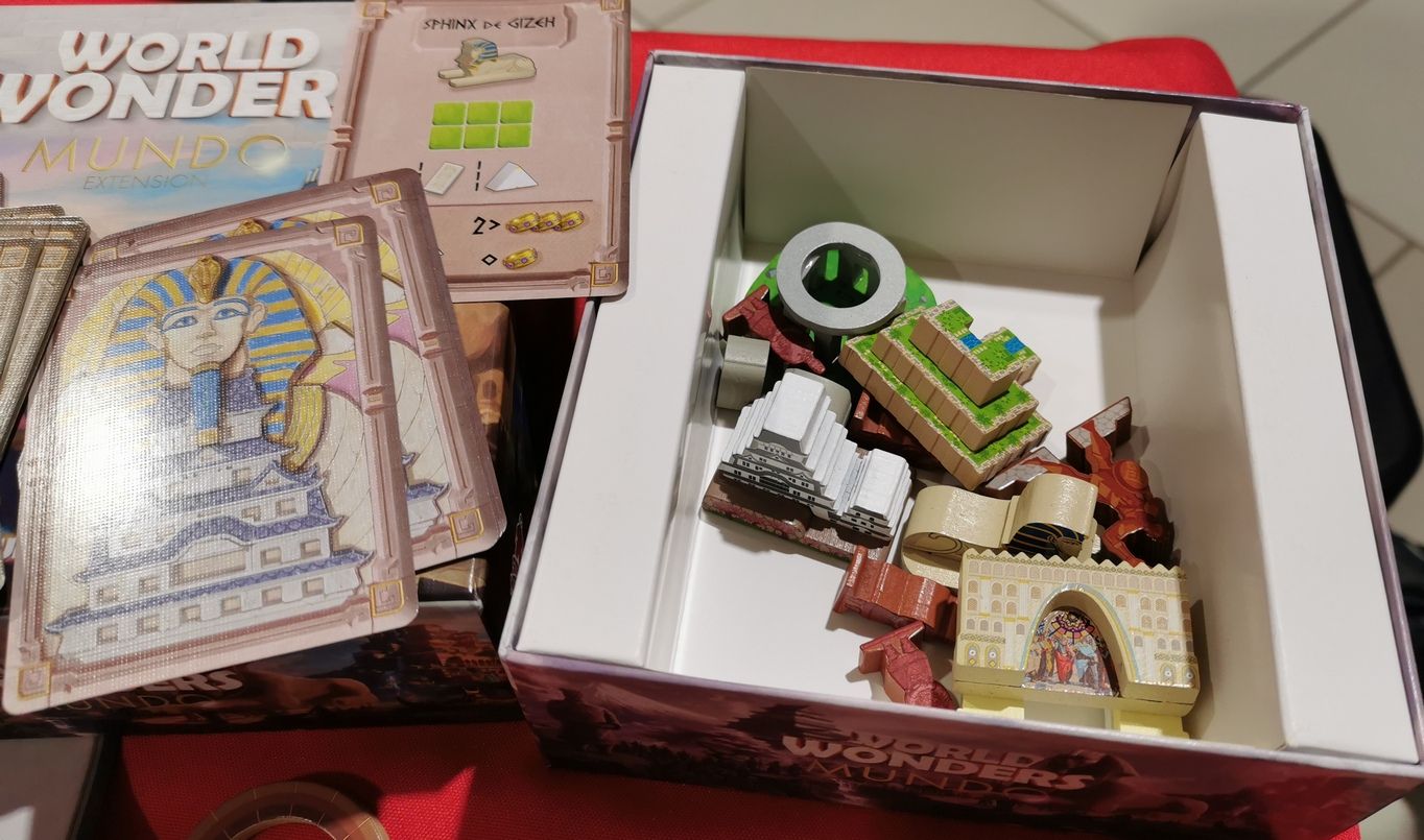 Les neuf monuments. Avec encore plus de détails que dans la boîte de base…