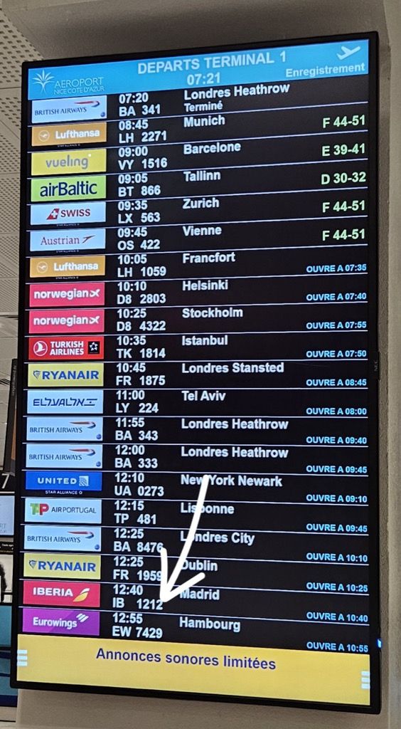 Oui, oui on part pour Dusseldorf...avec une escale à Hambourg !!!  Merci  Eurowings.