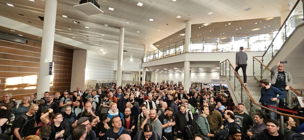 Y'a du monde, vraiment du monde pour ce premier jour.