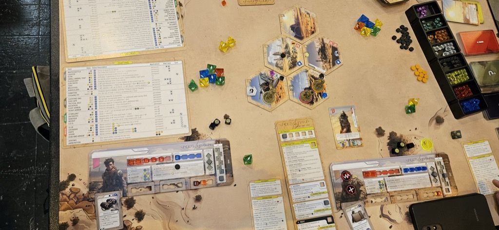 Un jeu coop'... Cyril aura su convaincre  les autres.