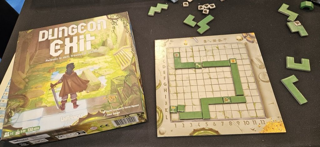 Nous avons essayé une partie à 4 joueurs avec chacun son matériel : but du jeu être le plus rapide à retrouver le chemin demandé.