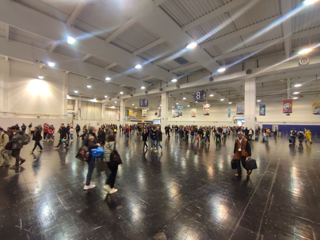 Le hall 8 en fin de journée c'est beaucoup plus calme.