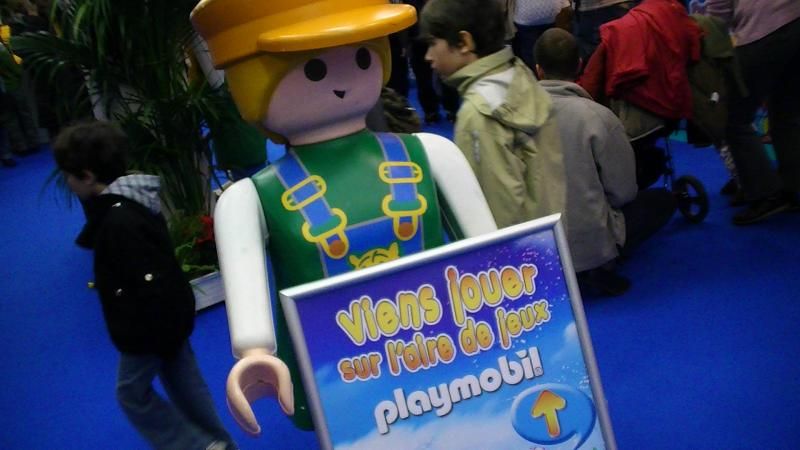 L'aire de jeux en question était très grande et a rencontré un énorme succès...