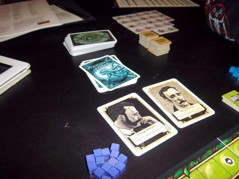 Vous voyez le premier perso ? Il permet de changer de camp ! J'adore ça...