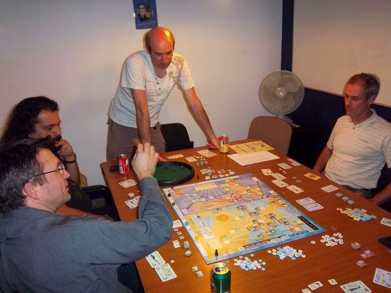 Vous vous doutez bien que la partie et le jeu furent ensuite abondamment commentés.