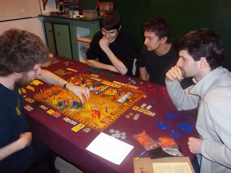 L' Espagne en action, sous les regards du Portugal, de la Grande-Bratagne et de la France