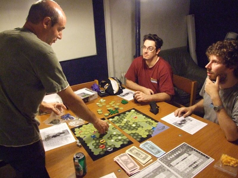 Et tout en rangeant, Tyrion nous explique le pourquoi du comment de sa belle victoire.