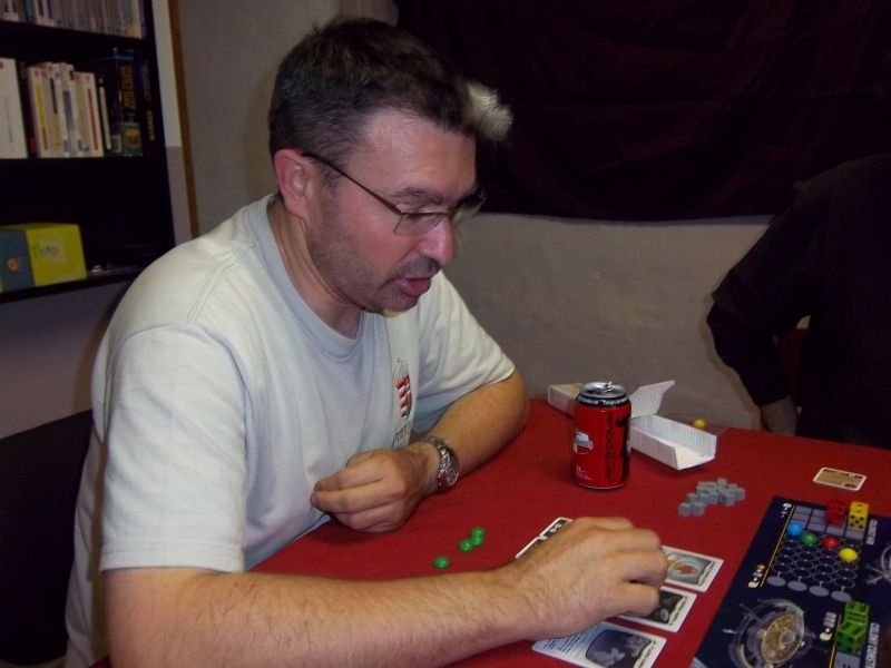 "Oui,  mais c'est pas moi le plus en avance hein..."