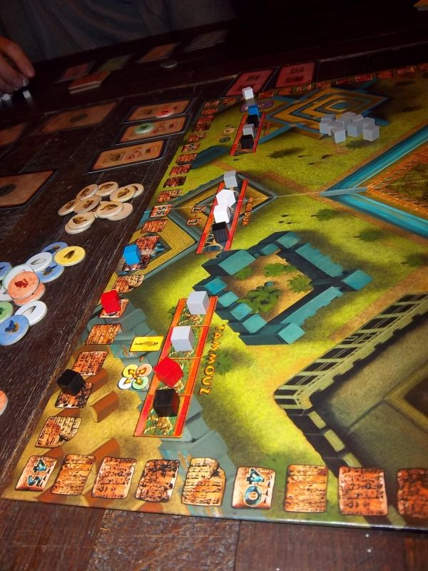 La piste des scores en fin de partie : vu comme ça, on voit mieux que le joueur blanc dont le pseudo m'écorche les gencives dans ces moments là a bien maîtrisé son sujet.