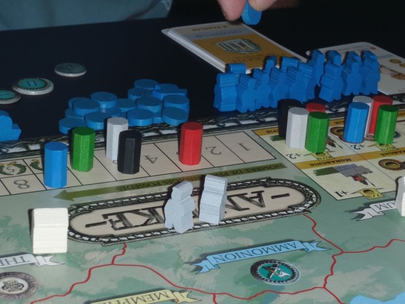 remarquez que l'ultra défense de JP ne l'a pas aidé à prendre des personnages