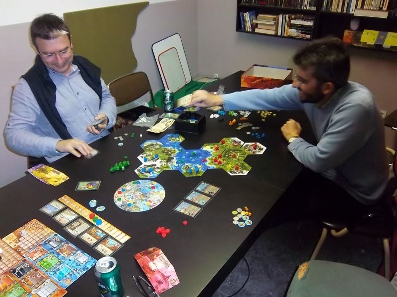 Mes deux adversaires d'hier soir en pleine négociation, monsieur Briac à droite, monsieur Cormyr à gauche.