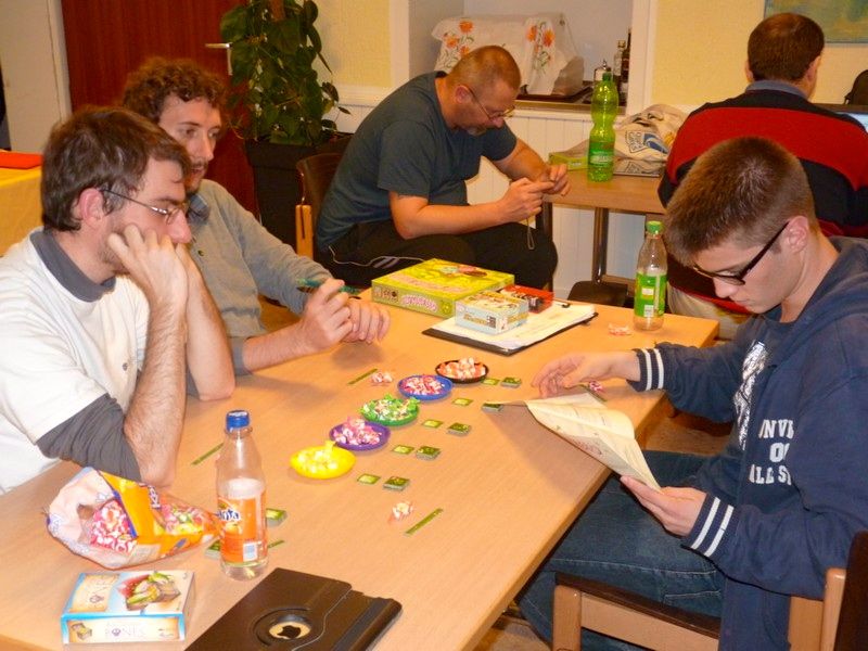 Puis réinventait un synonyme de WTF : Futternaid. On a l'air à fond non ???