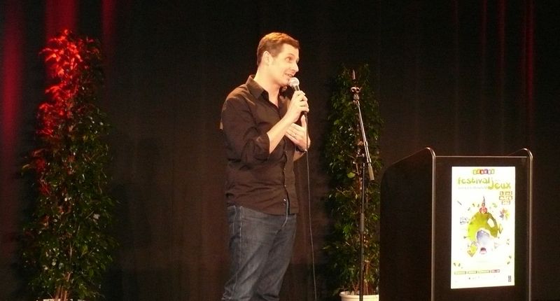 *Pompeusement* Oh vous savez le jeu de société c'est un peu comme le jeu vidéo