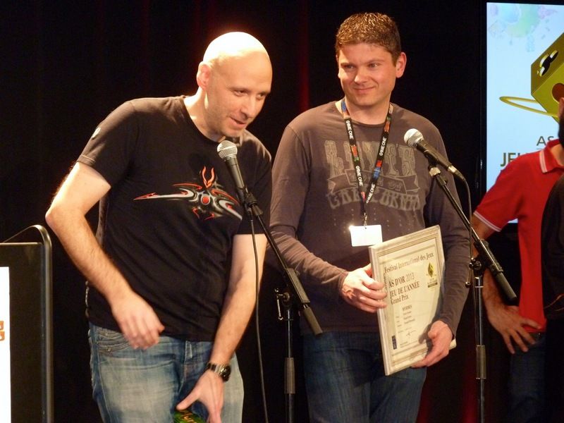 Oh puty, fait péter l'Ychampagne, jm'en vais vous faire gouter ce premier cru : Chateau Myrmes 2013... POP !