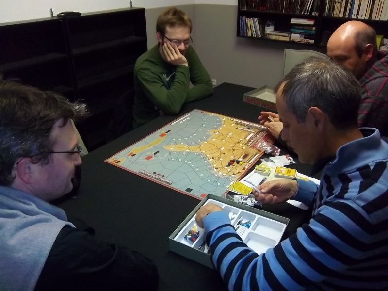 Zhor nous présente Blockade runner, jeu dont j'avais un peu entendu parlé...