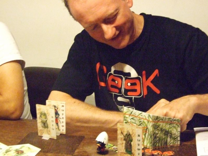 Mais monsieur Brougnouf est resté très Zen pendant la partie...et son magnifique T-shirt a fait des envieux. 
