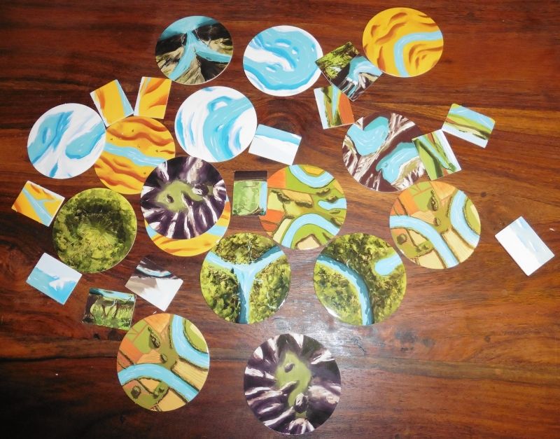 Les tuiles paysages et leurs photos associées une fois dépunchées.