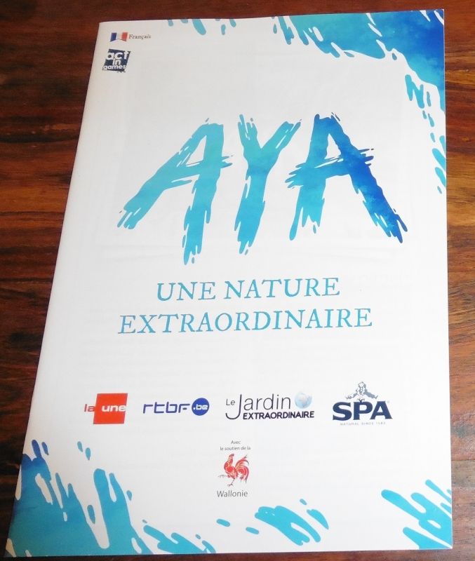 Un livret explicatif sur chacune des espèces animales présentes et sur les partenaires du jeu.