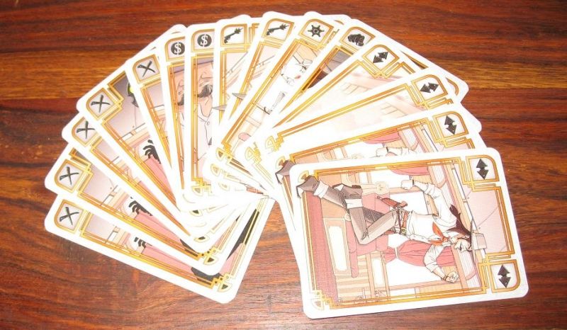 7 actions possibles pour chaque joueur, ici les 15 cartes de Ghost !