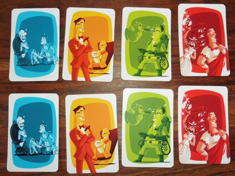 Les 4 couleurs des 4 équipes pour le mode en équipe (pour les nombres pairs de joueurs)... on comprend maintenant les 4*2 dos de cartes différents ;)