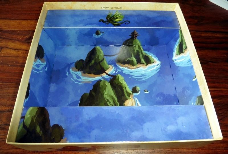 Magnifique illustration à l'intérieur de la boite