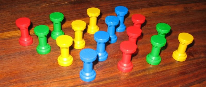 Les pions colonnes sans leurs stickers symboliques.