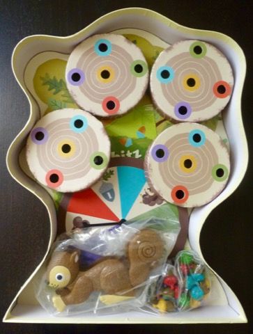 L'intérieur de la boite avec tout le matériel.