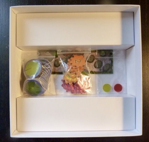 La taille du sachet pour les 16 jetons nénuphars est un peu petite...